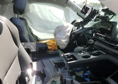 2025 Toyota Sienna Xle из США, поврежденный, VIN 5TDYRKEC8SS239433